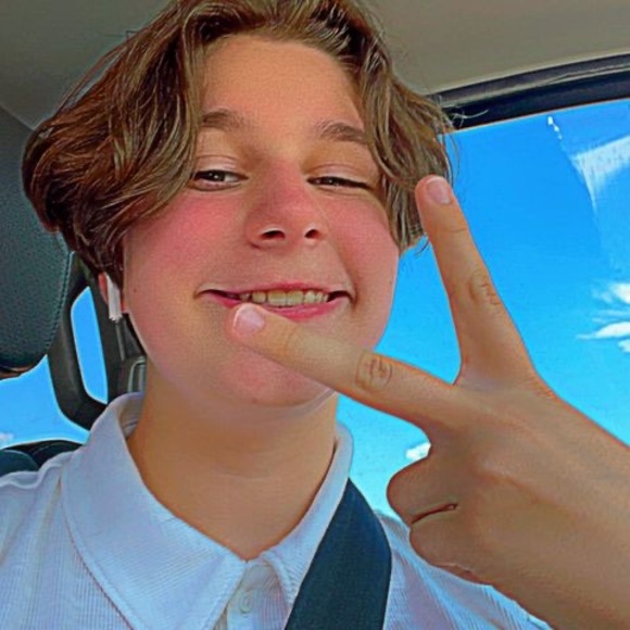 Meet your Posher, Sam - Picture 1 of 1